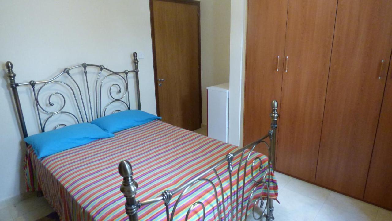 Kalampakas Guesthouse Larnaca Exterior photo