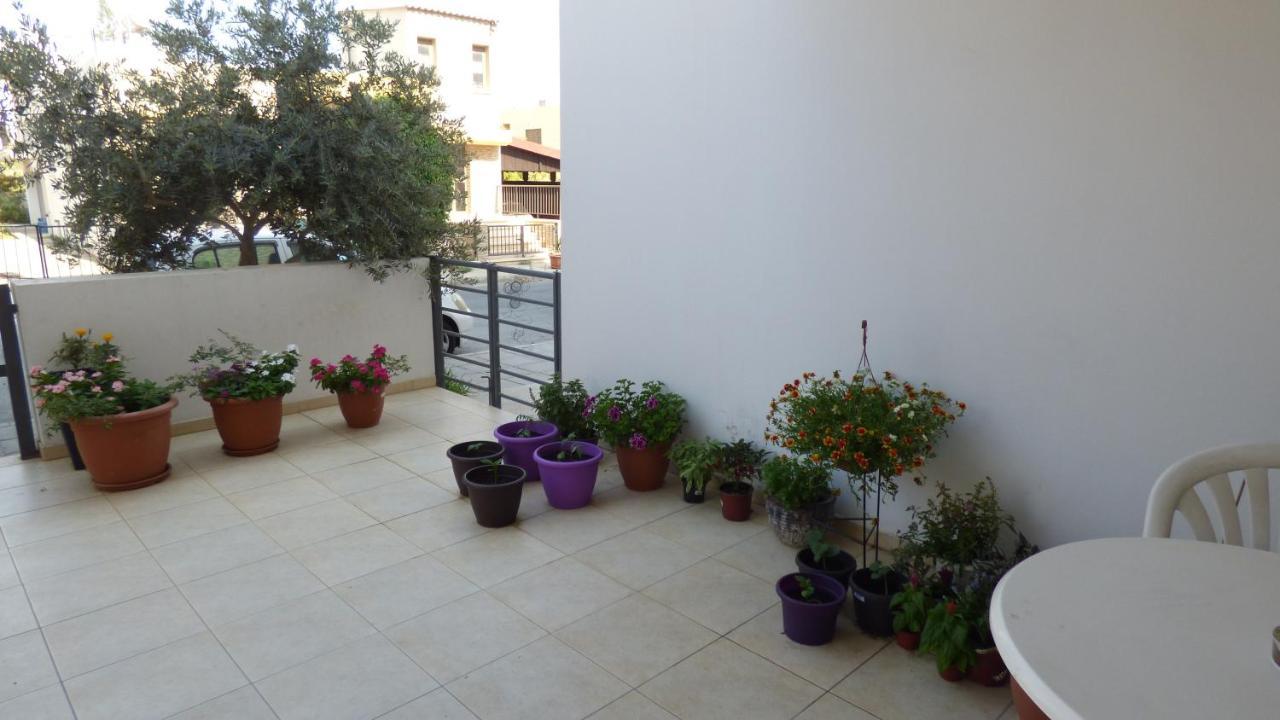 Kalampakas Guesthouse Larnaca Exterior photo